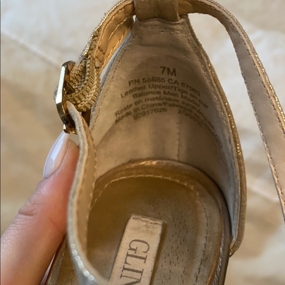 Sandals - Picture 4 of 5